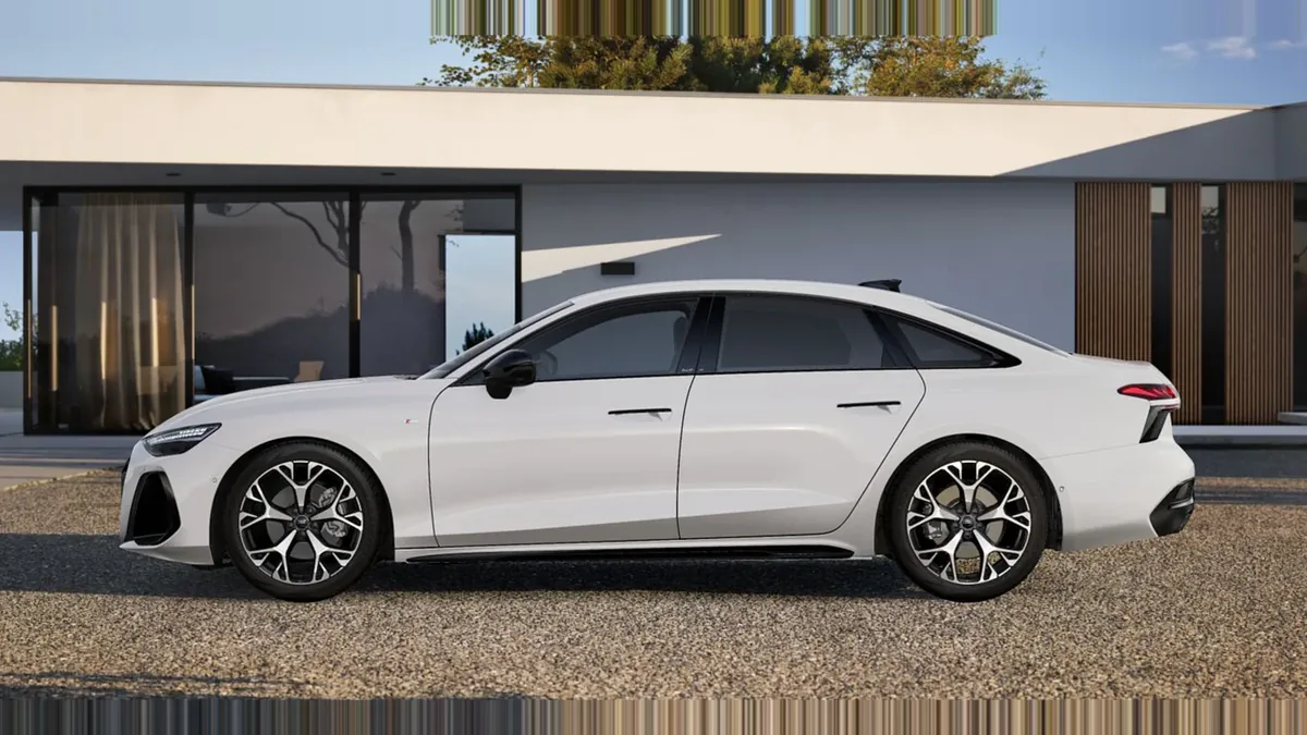 Audi A6 TDI 150kW (204CV) S Tronic Black Line de ocasión en renting — Lateral