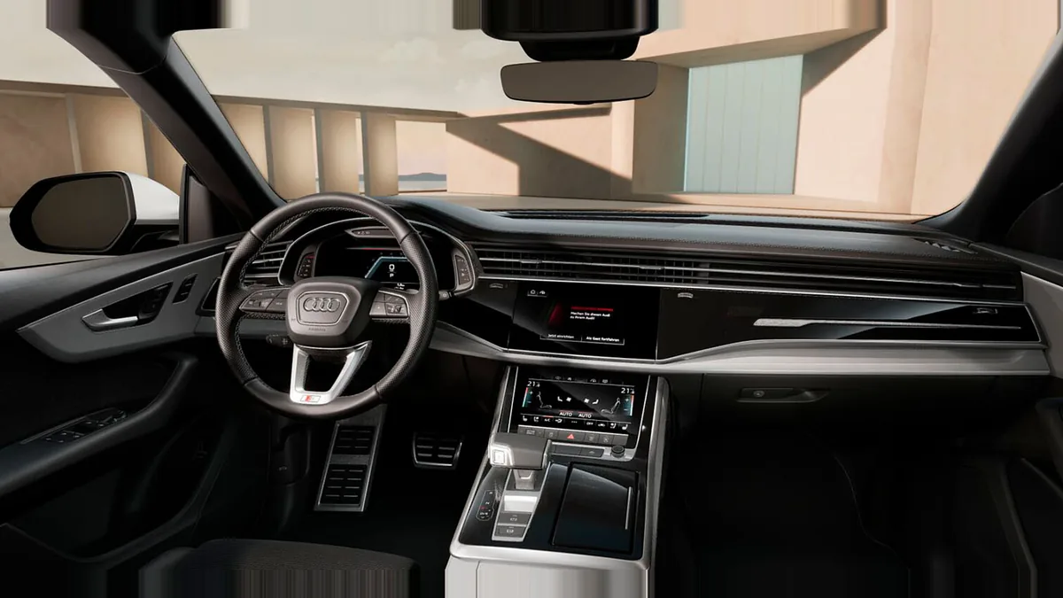 Audi Q8 SUV S line 45 TDI Quattro Tiptronic de ocasión en renting — Delantera