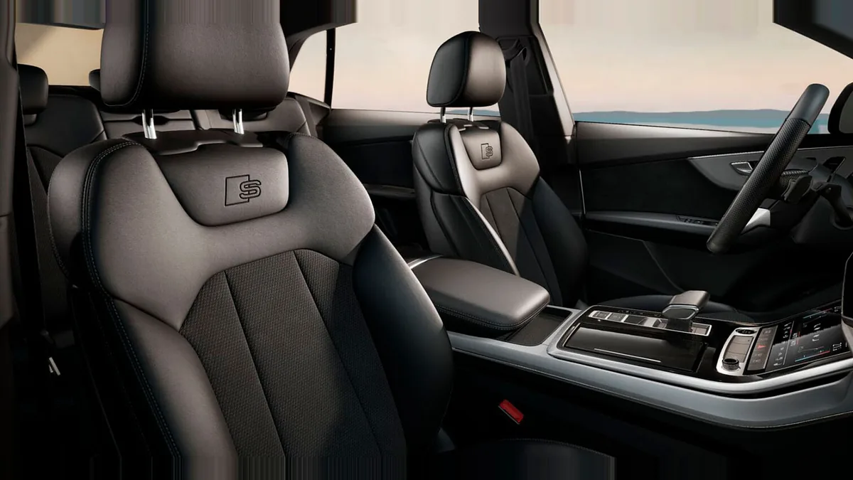 Audi Q8 SUV S line 45 TDI Quattro Tiptronic de ocasión en renting — Interior