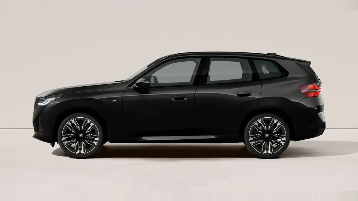 BMW X3 30e xDrive de ocasión en renting — Lateral