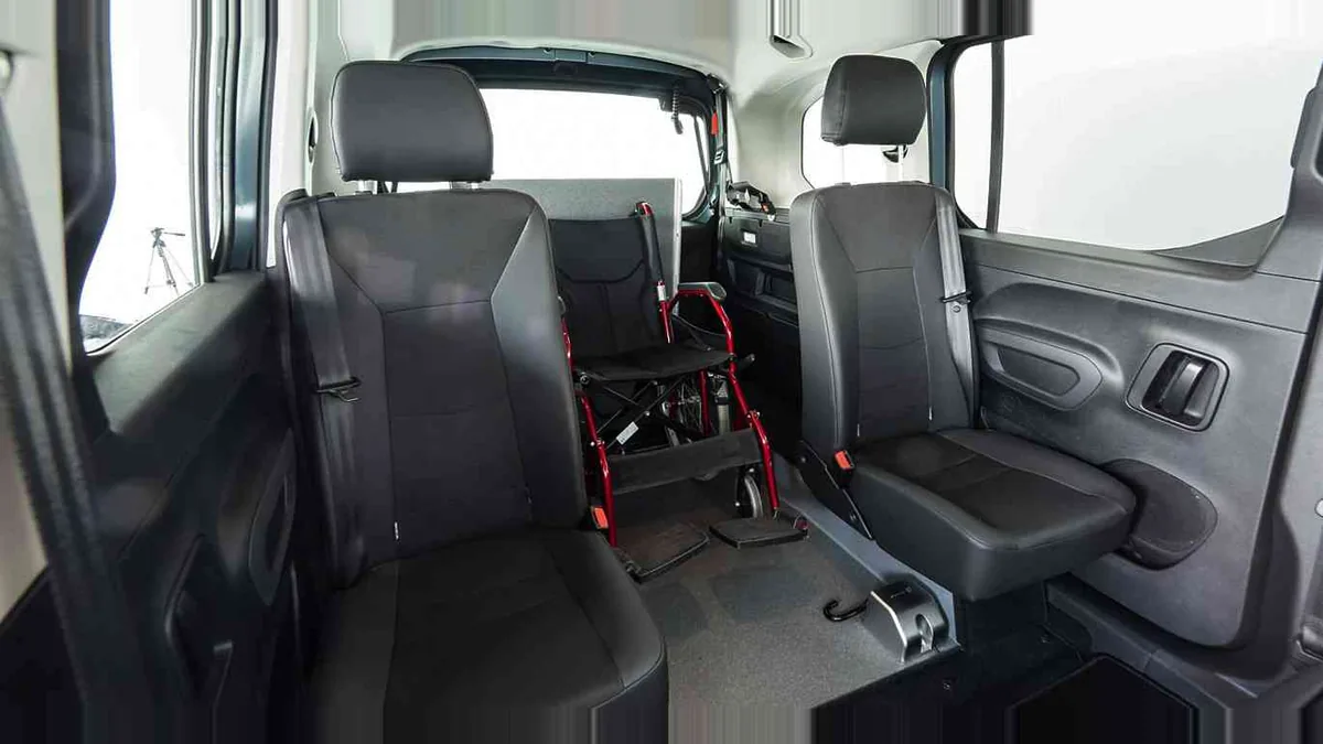 Citroën Berlingo Talla M BlueHDi 100 YOU L1 N1 Adaptado de ocasión en renting — Interior