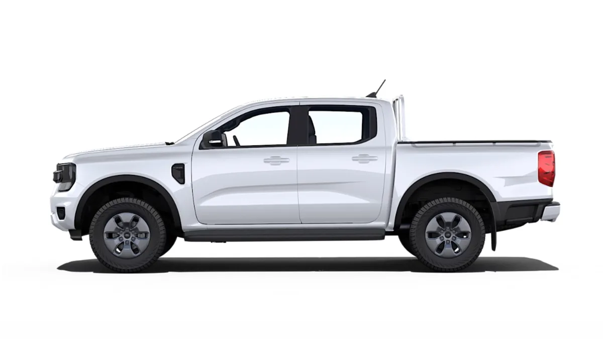 Ford Ranger XLT Doble Cabina 2.3 TVCT PHEV 280CV Automática II de ocasión en renting — Lateral