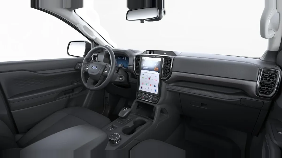 Ford Ranger XLT Doble Cabina 3.0 EcoBlue 240CV de ocasión en renting — Interior