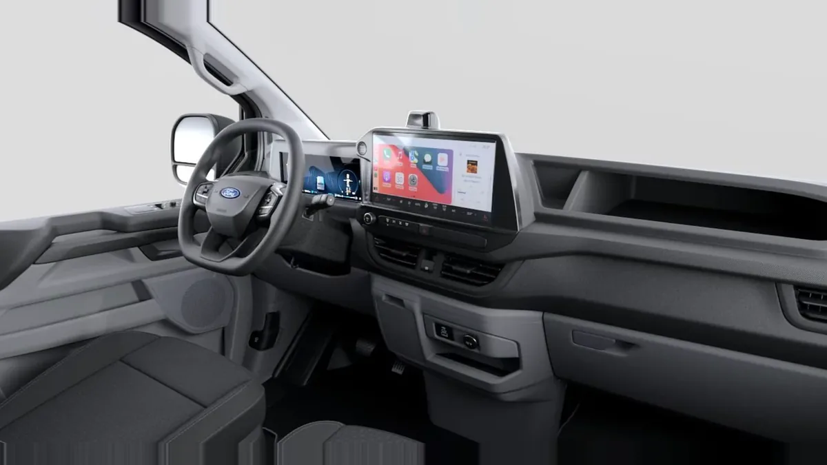 Ford TRANSIT CUSTOM Van 2.5 Duratec PHEV 171kW 320 L1 Trend de ocasión en renting — Delantera