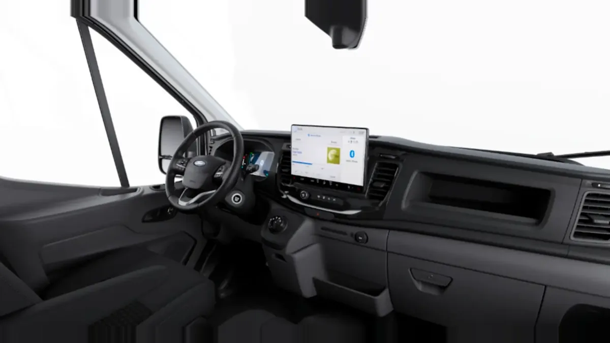 Ford Transit Van 350 L3 BEV Trend 184cv RWD II de ocasión en renting — Delantera