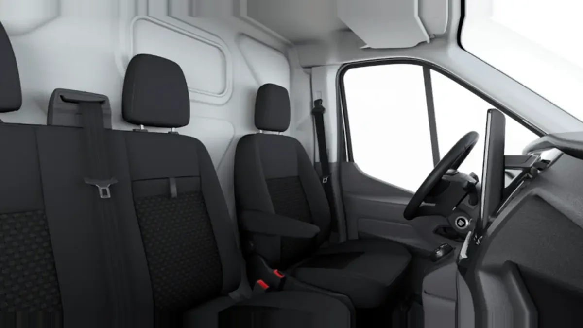 Ford Transit Van 350 L3 BEV Trend 184cv RWD II de ocasión en renting — Interior
