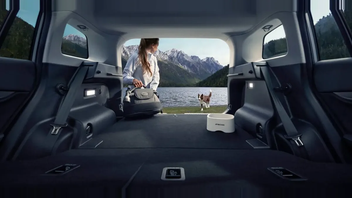 Jaecoo 5 EV Pure 155kW (211CV) 61kWh de ocasión en renting — Interior