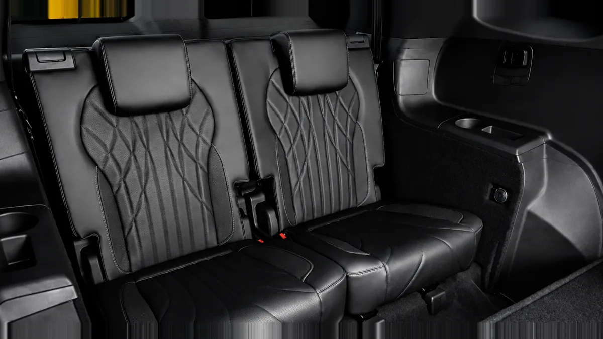 Jaecoo 8 PHEV Exclusive 1.5 TGDI 3DHT AWD 7p. de ocasión en renting — Interior