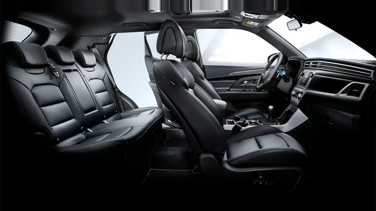 KGM Korando G15 Urban Plus 4x2 de ocasión en renting — Interior