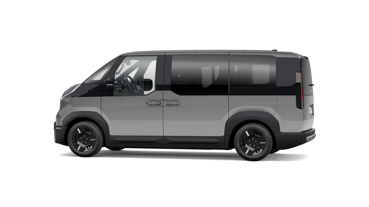 Kia PV5 Passenger L2H1 LR Plus nuevo en renting — Lateral