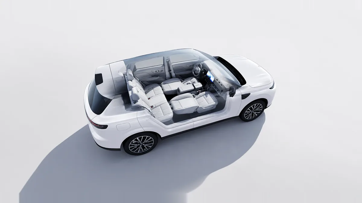 Leapmotor B10 REEV 18.8 kWh Life AT de ocasión en renting — Trasera