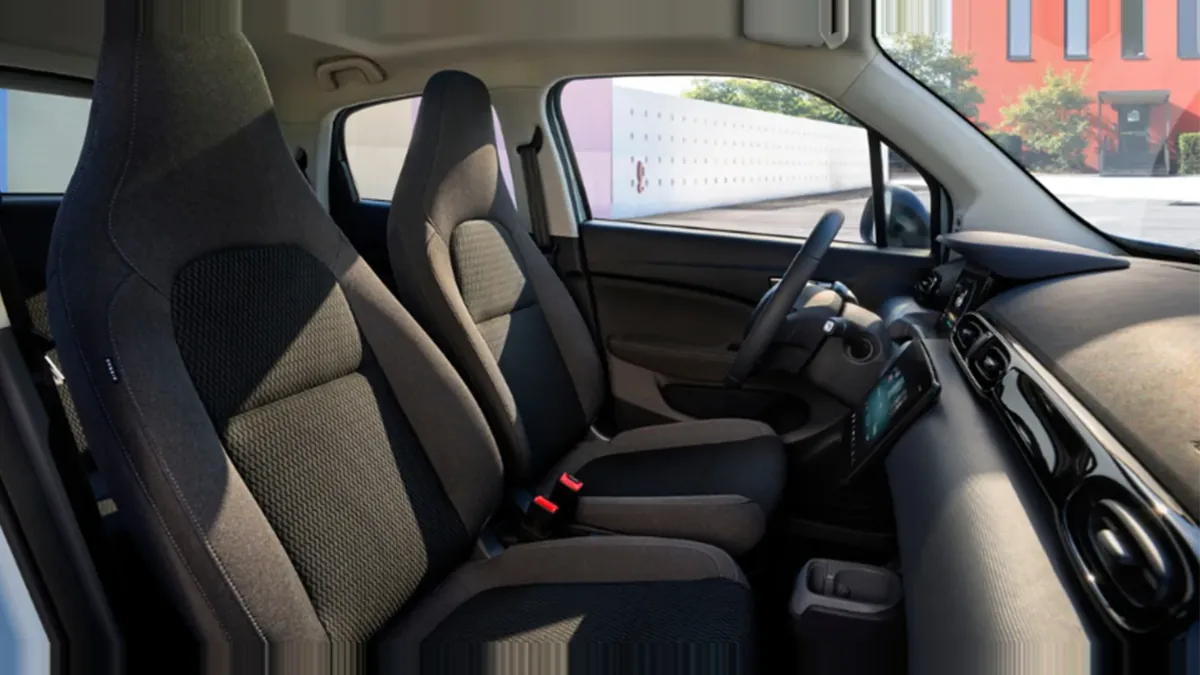 Leapmotor T03 BEV 37.3kWh Design AT de ocasión en renting — Interior