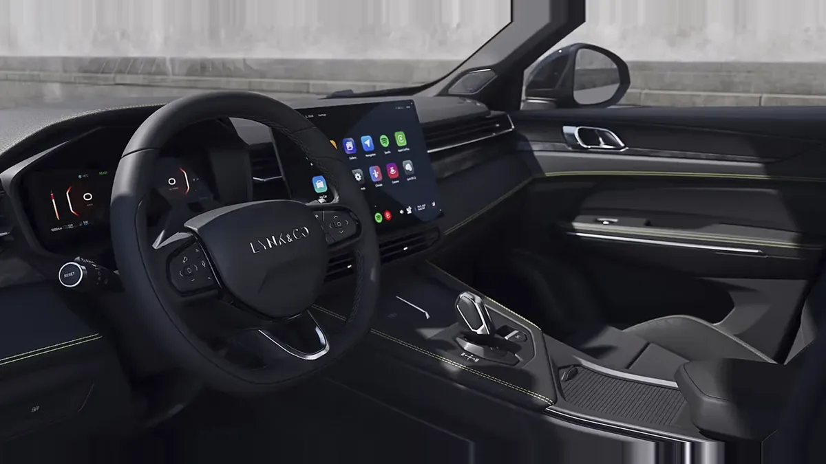 Lynk & Co 01 Core de ocasión en renting — Delantera