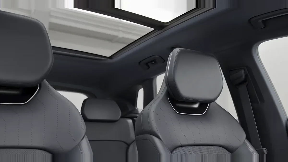 Lynk & Co 08 1.5 PHEV Core nuevo en renting — Interior