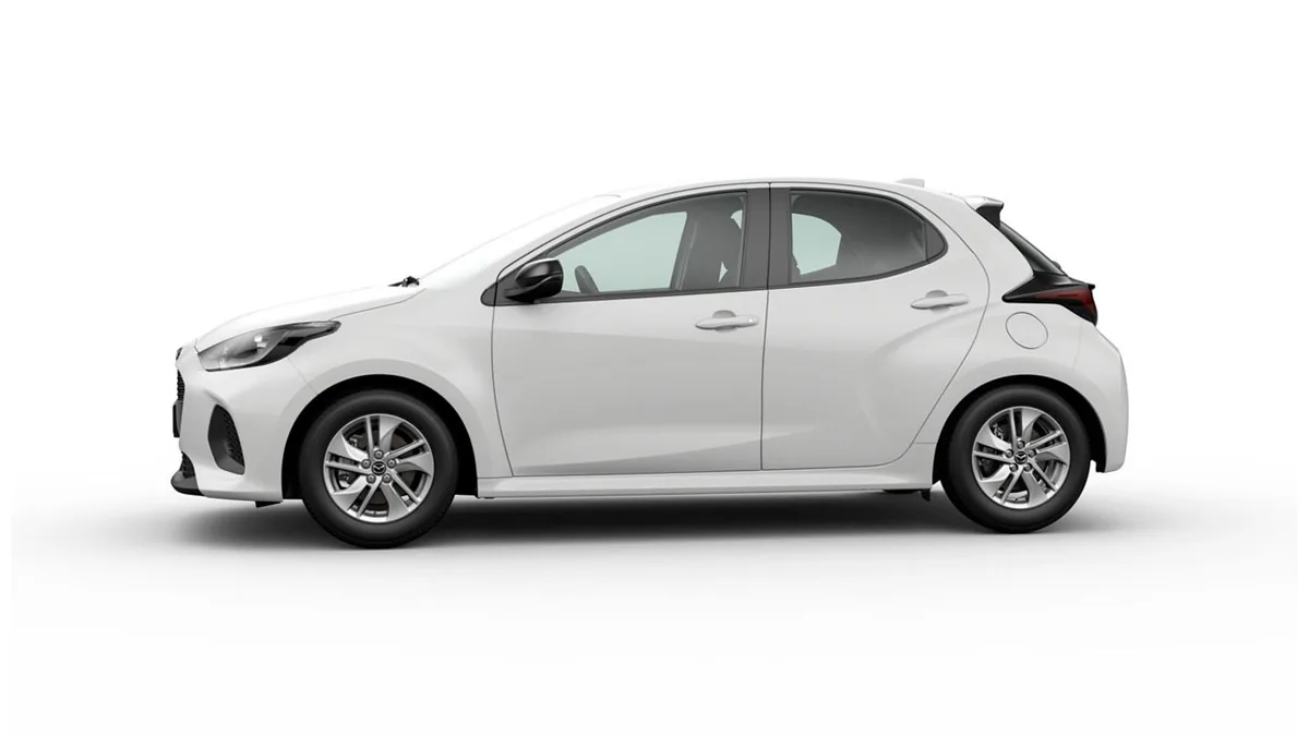 Mazda 2 Hybrid 1.5 85kW 116CV CVT Centre-Line de ocasión en renting — Lateral