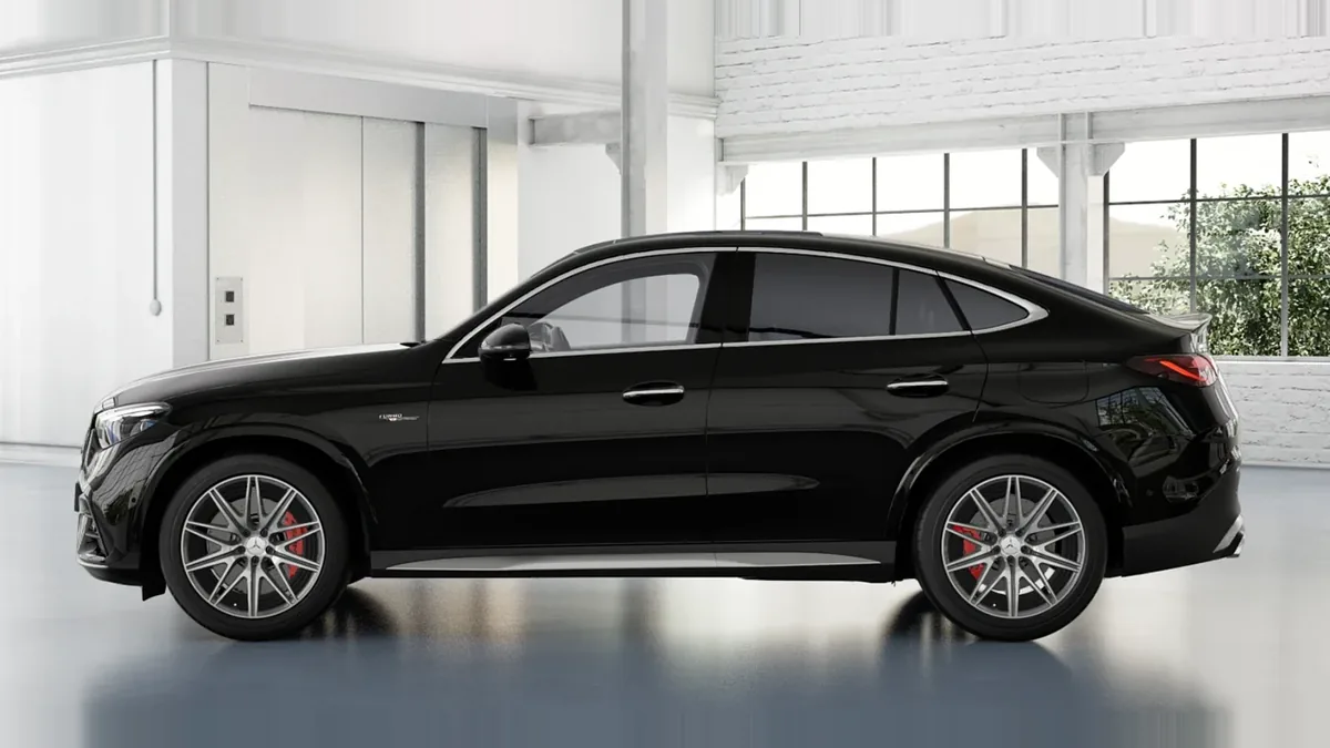 Mercedes-AMG GLC Coupé 63 S E Performance nuevo en renting — Lateral
