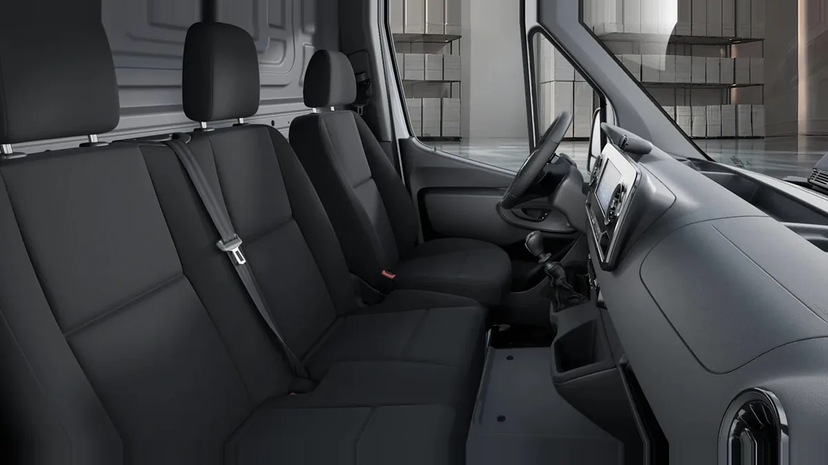 Mercedes-Benz Sprinter 315 CDI Medio Pro de ocasión en renting — Interior