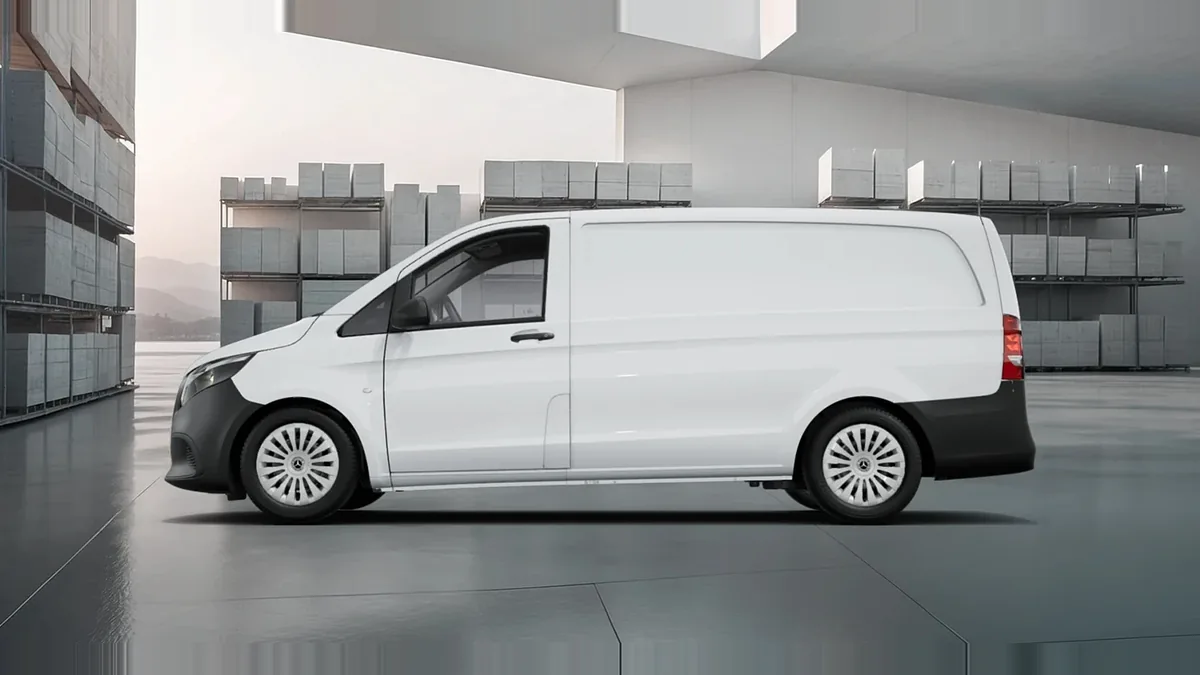 Mercedes-Benz Vito 110CDI 75kW Furgón Pro Larga nuevo en renting — Lateral