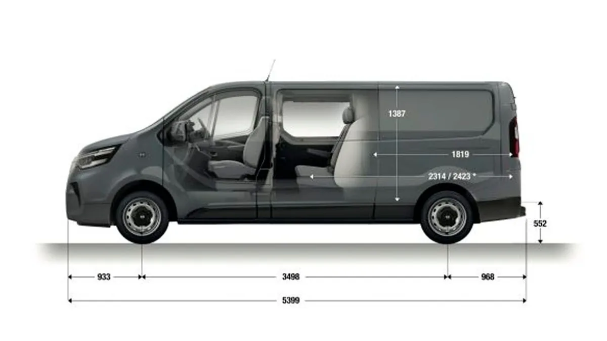 Nissan Primastar Combi 9 L2H1 N-Connecta 150CV II de ocasión en renting — Trasera