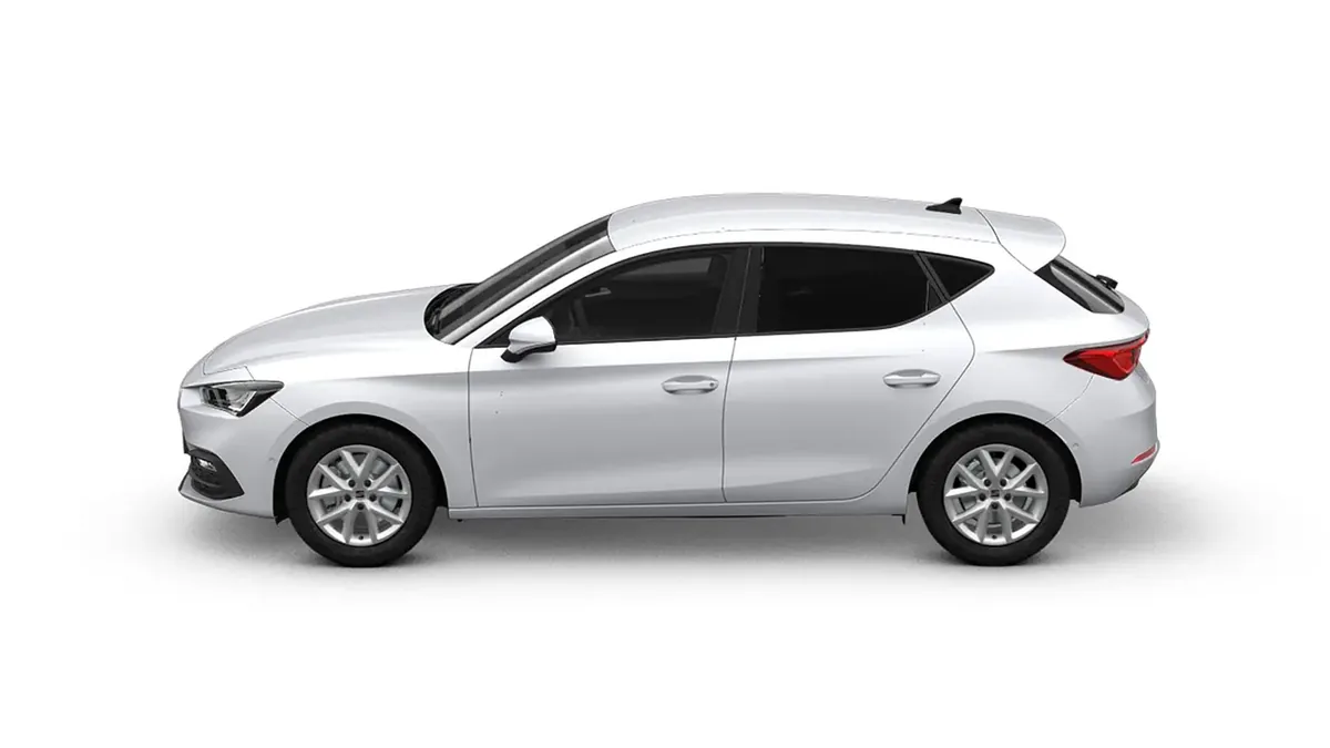 SEAT León 1.5 eTSI DSG-7 S&S Style XL de ocasión en renting — Trasera