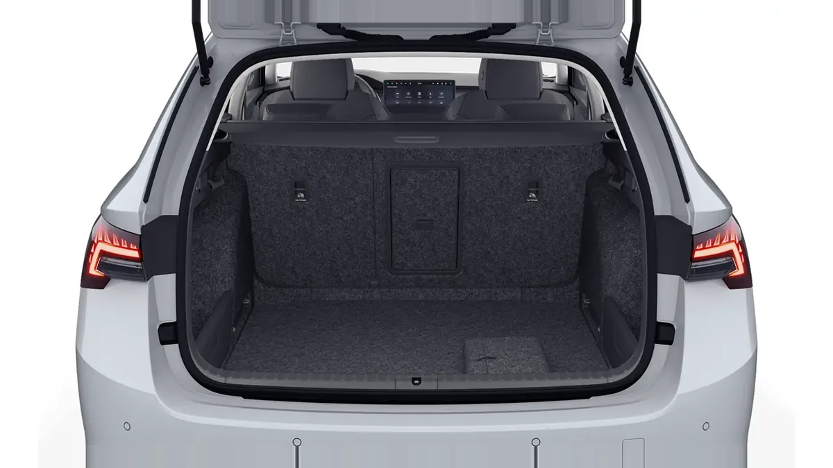 Škoda Octavia Combi 2.0 TDI DSG Selection de ocasión en renting — vista 9