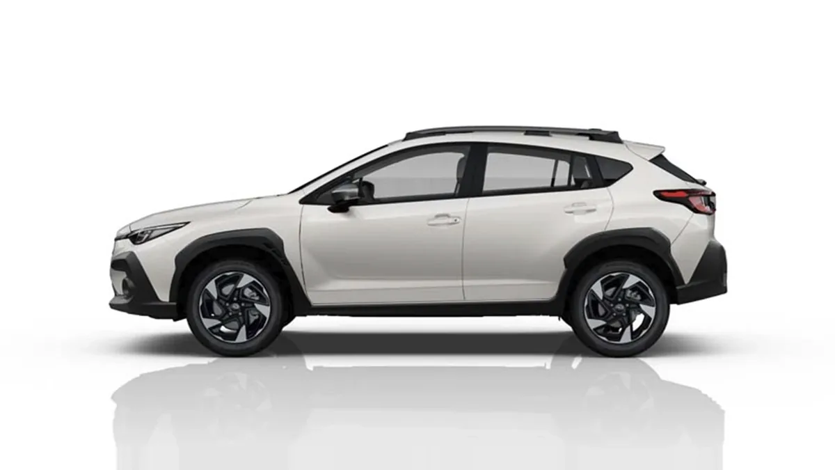 Subaru Crosstrek 2.0i Hybrid Field CVT de ocasión en renting — Trasera