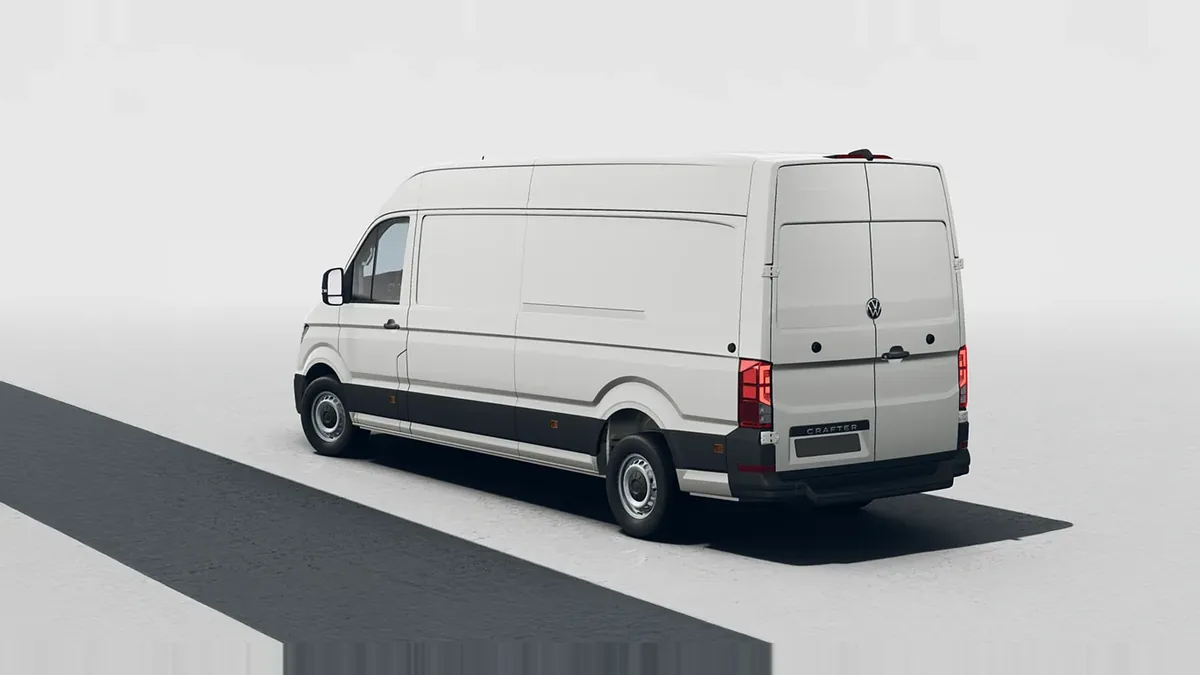 Volkswagen Crafter 35 Furgón BL TA L4H3 2.0 TDI 103kW (140CV) - ISOTERMO de ocasión en renting — Delantera