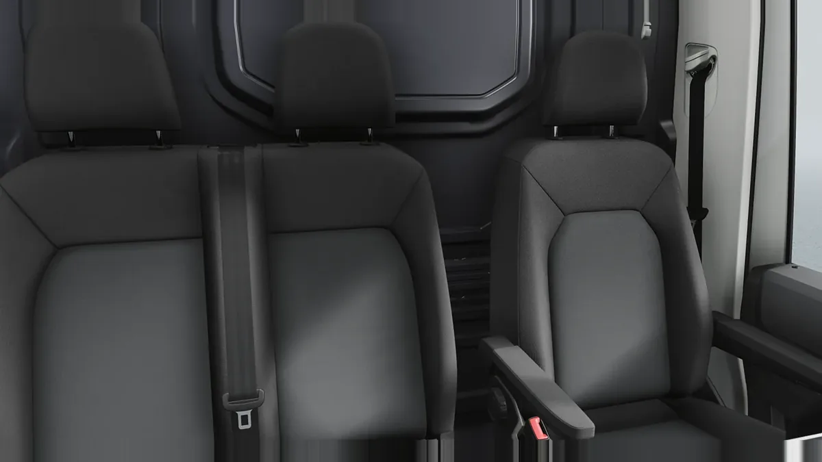 Volkswagen Crafter 35 Furgón BL TA L4H3 2.0 TDI 103kW (140CV) - ISOTERMO de ocasión en renting — vista 7