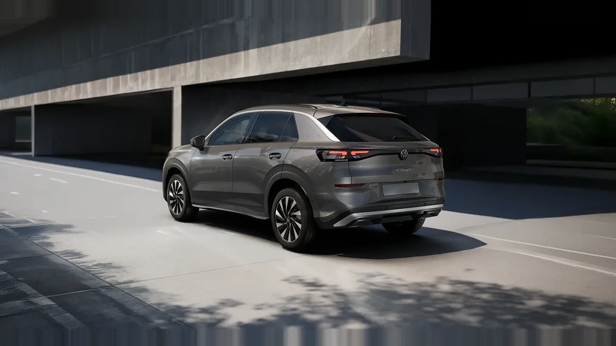 Volkswagen T-ROC Match 1.5 eTSI 150CV DSG nuevo en renting — Trasera